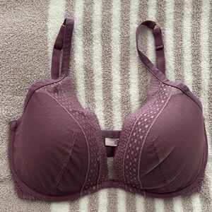 Victoria’s Secret 34F bra